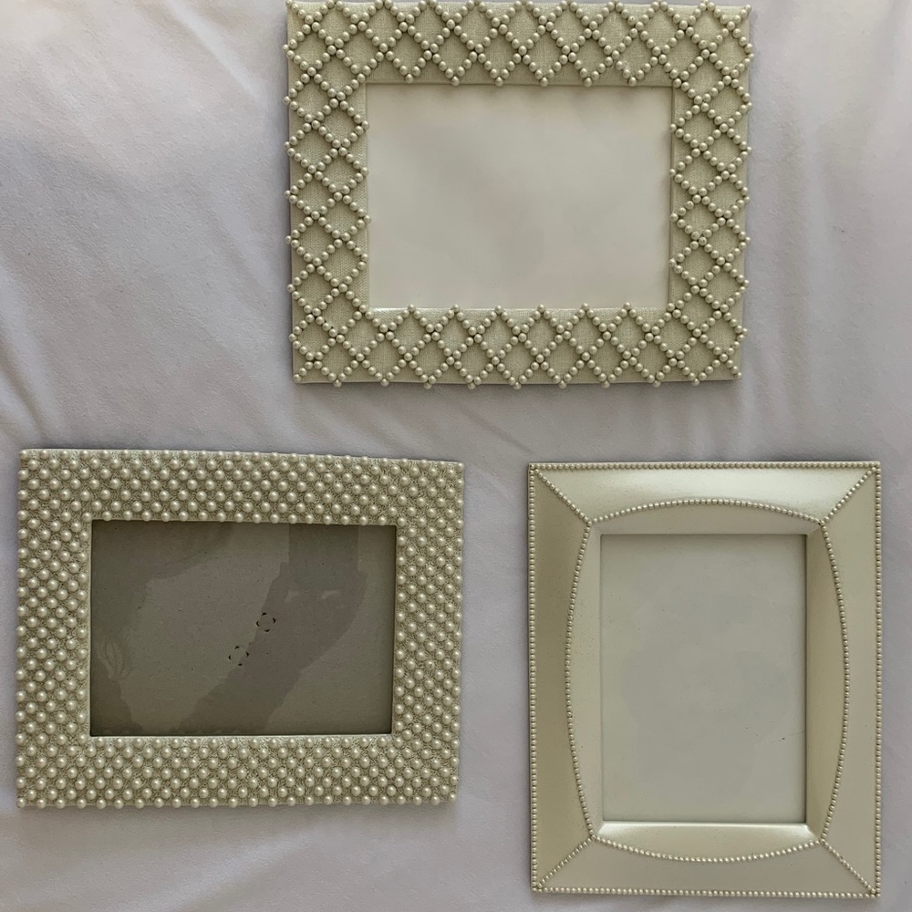 BUNDLE of 5”x7” FRAME Pearl trimmed Frames